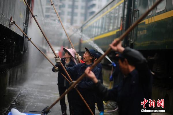 斯托茨：坎特在場時作用很糟糕 霍利斯