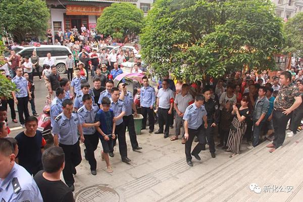 百變稱號 《神龍武士》為了榮譽(yù)而戰(zhàn)