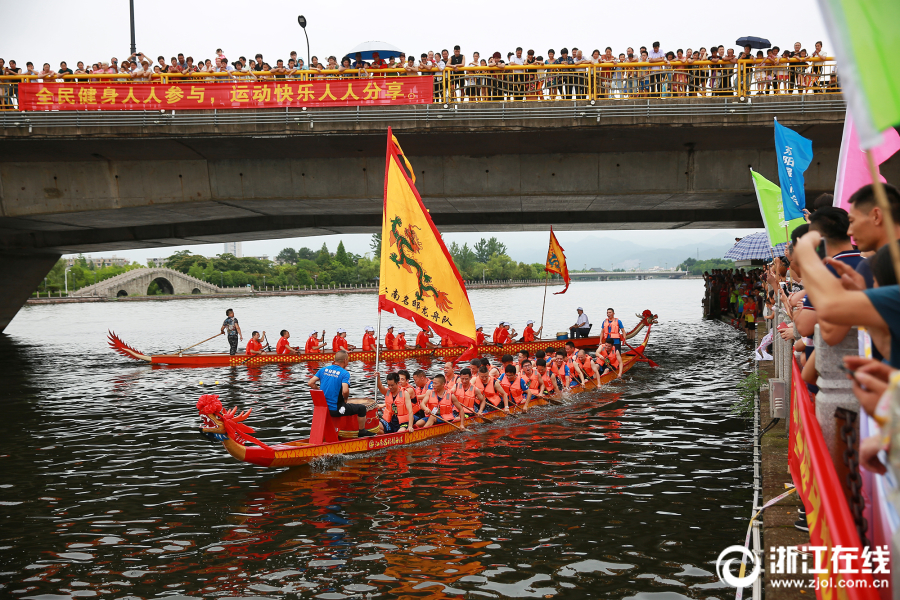 主要經(jīng)濟(jì)指標(biāo)恢復(fù)向好　更多穩(wěn)增長政策可期