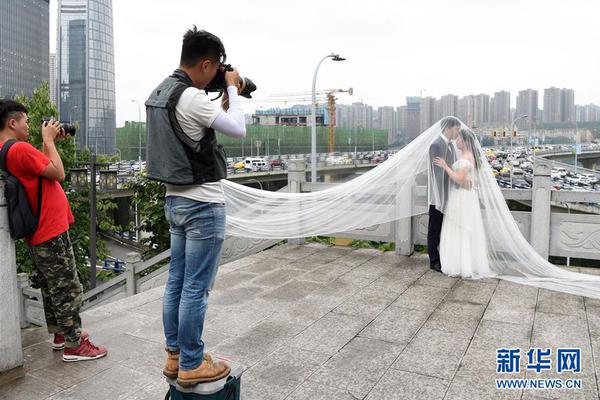 足球少女走進中國女足球員訓練生活 歡笑聲就沒停過